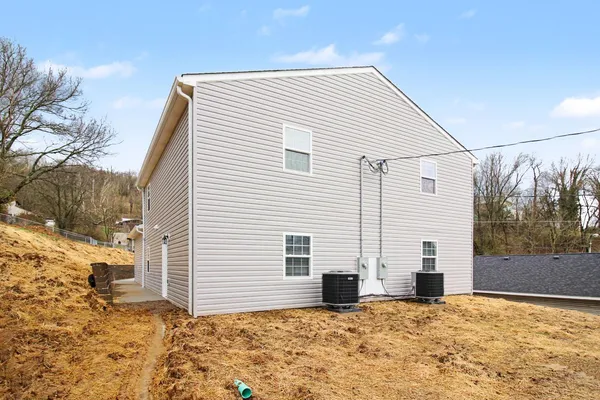 $365,000 | 190 Powers Way, Unit 1 & 2, Aurora, IN 47001