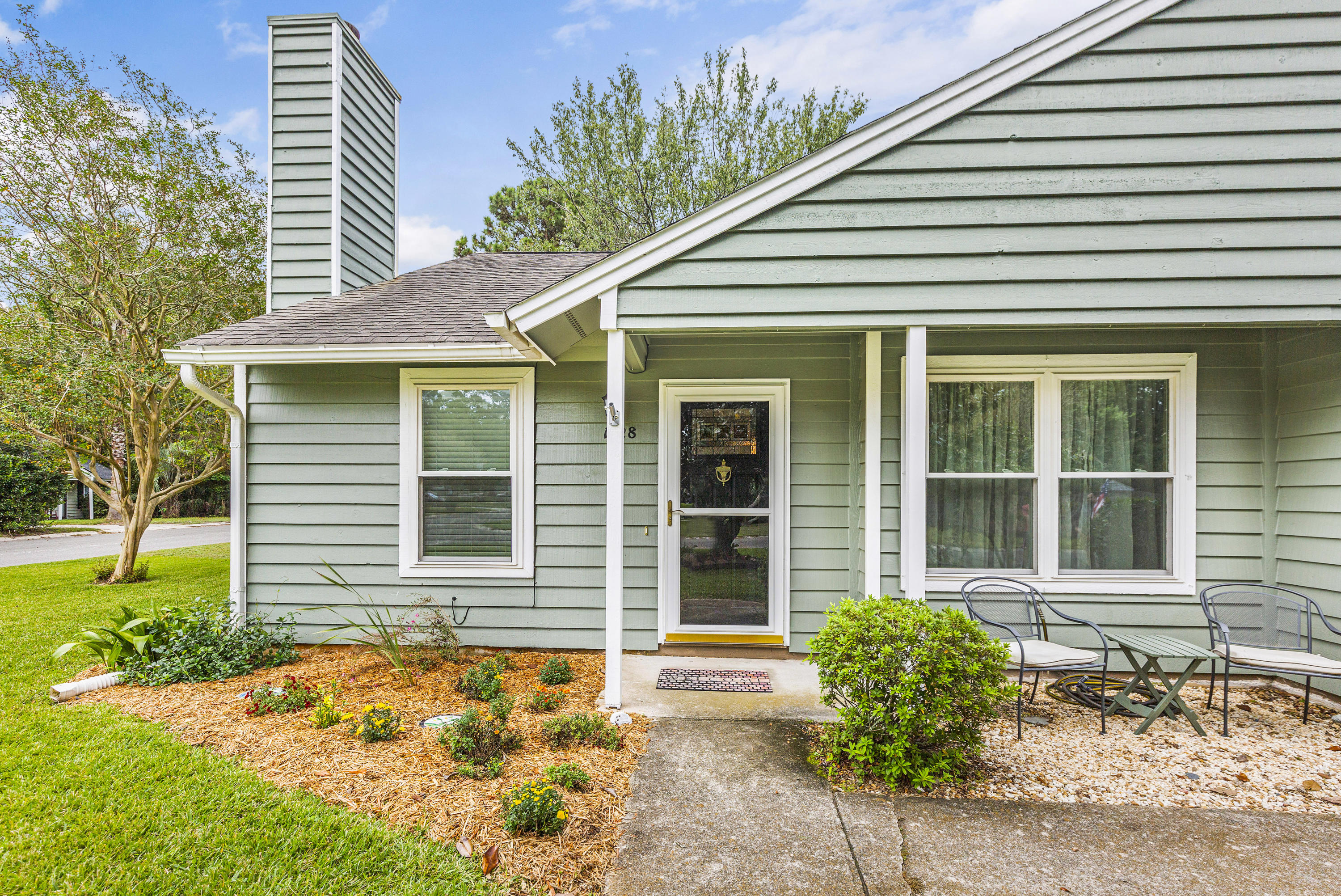 1128 Shoreham Road Charleston, SC 29412 - Photo 4 of 33 4