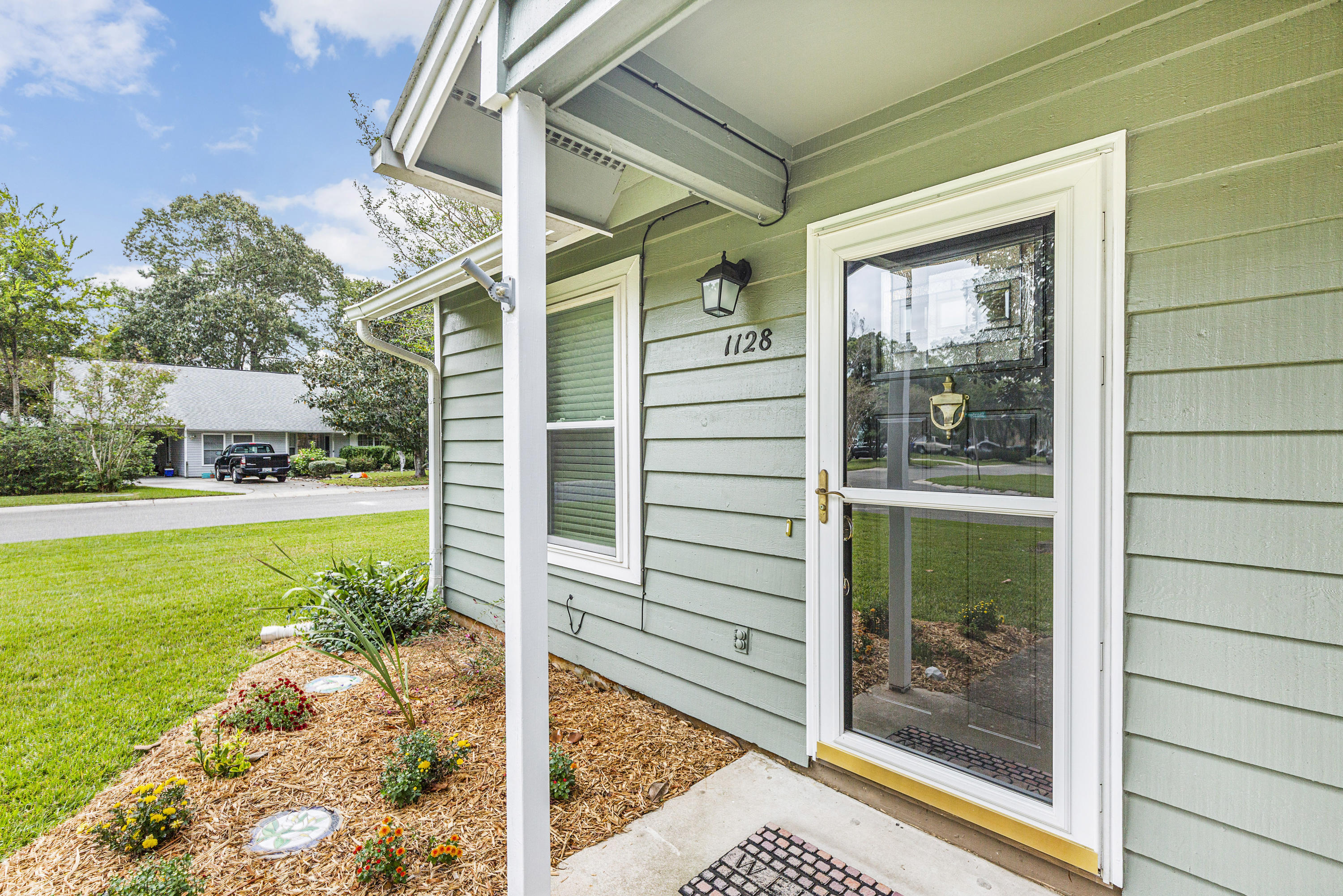 1128 Shoreham Road Charleston, SC 29412 - Photo 6 of 33 6