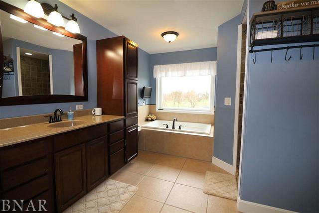 8635 Idlewood Road Clinton, IL 61727 - Photo 12 of 30
