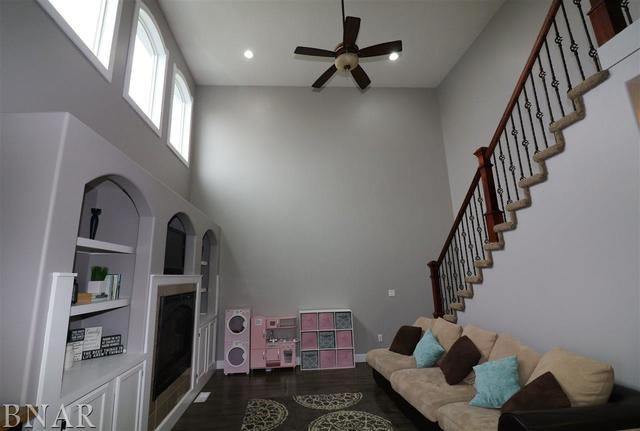 8635 Idlewood Road Clinton, IL 61727 - Photo 7 of 30