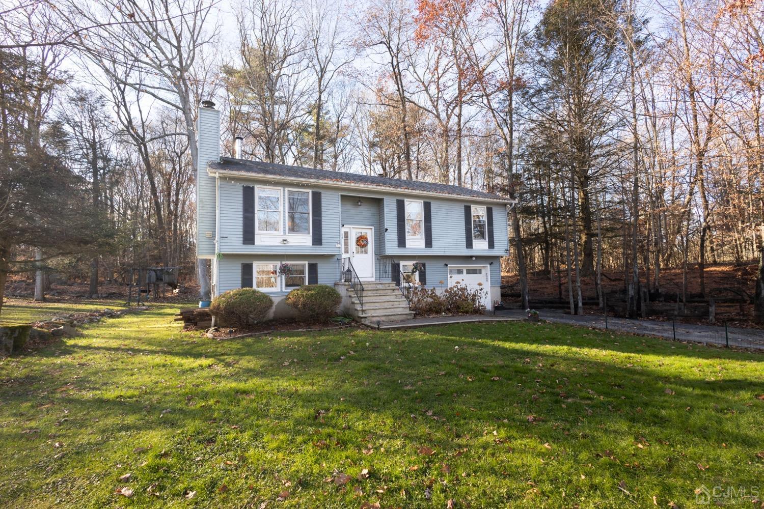 34 Alpine Court Hewitt, NJ 07421 - Photo 2 of 38 Gallery Image 2