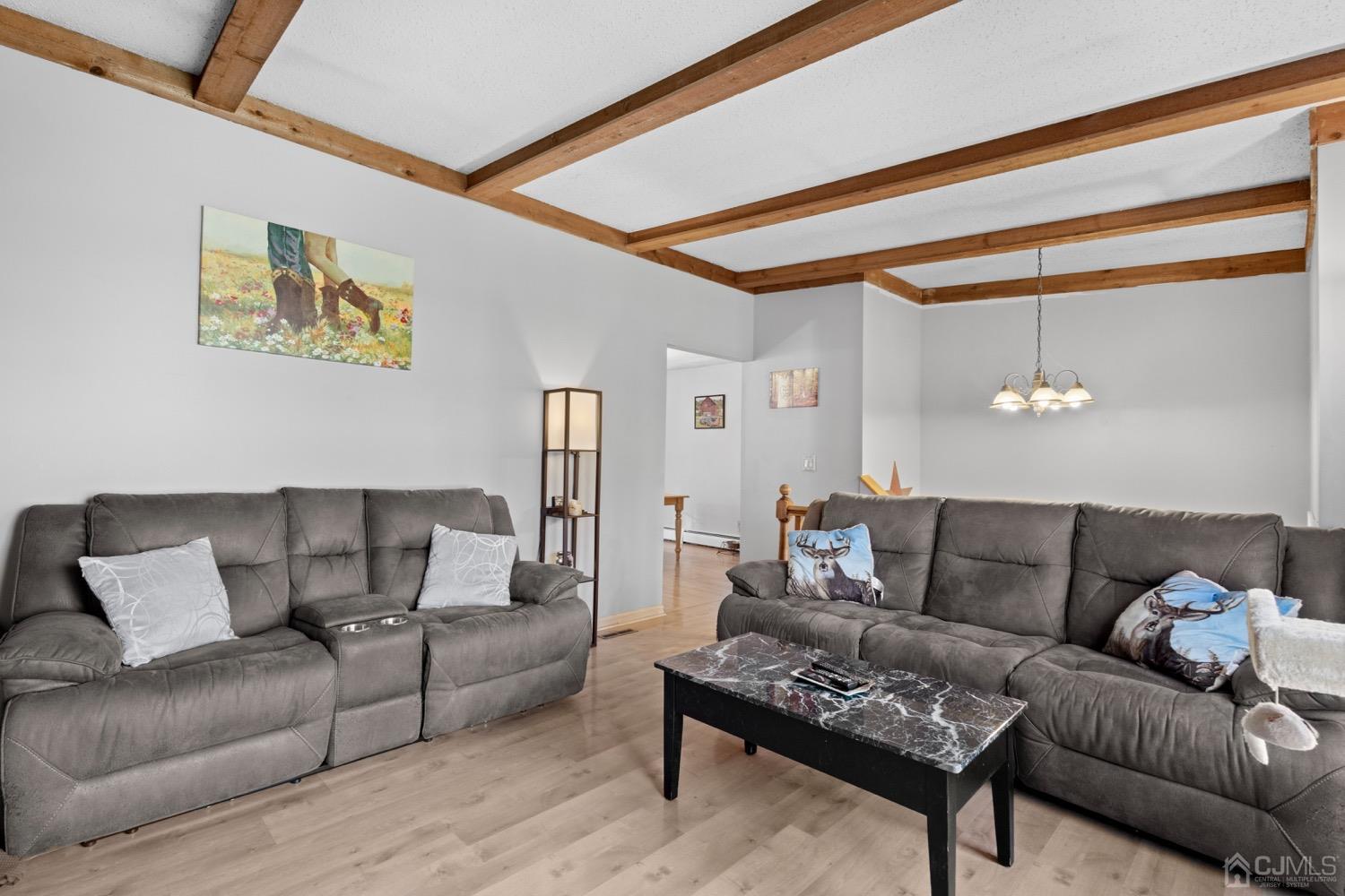 34 Alpine Court Hewitt, NJ 07421 - Photo 4 of 38 Gallery Image 4