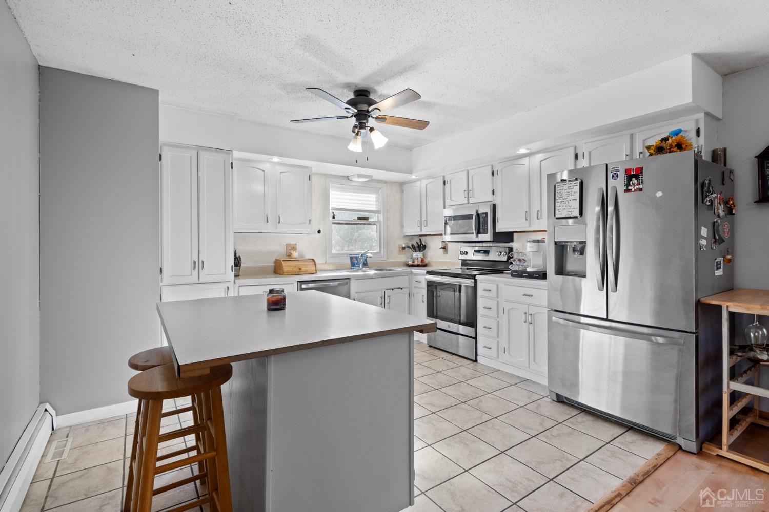 34 Alpine Court Hewitt, NJ 07421 - Photo 5 of 38 Gallery Image 5