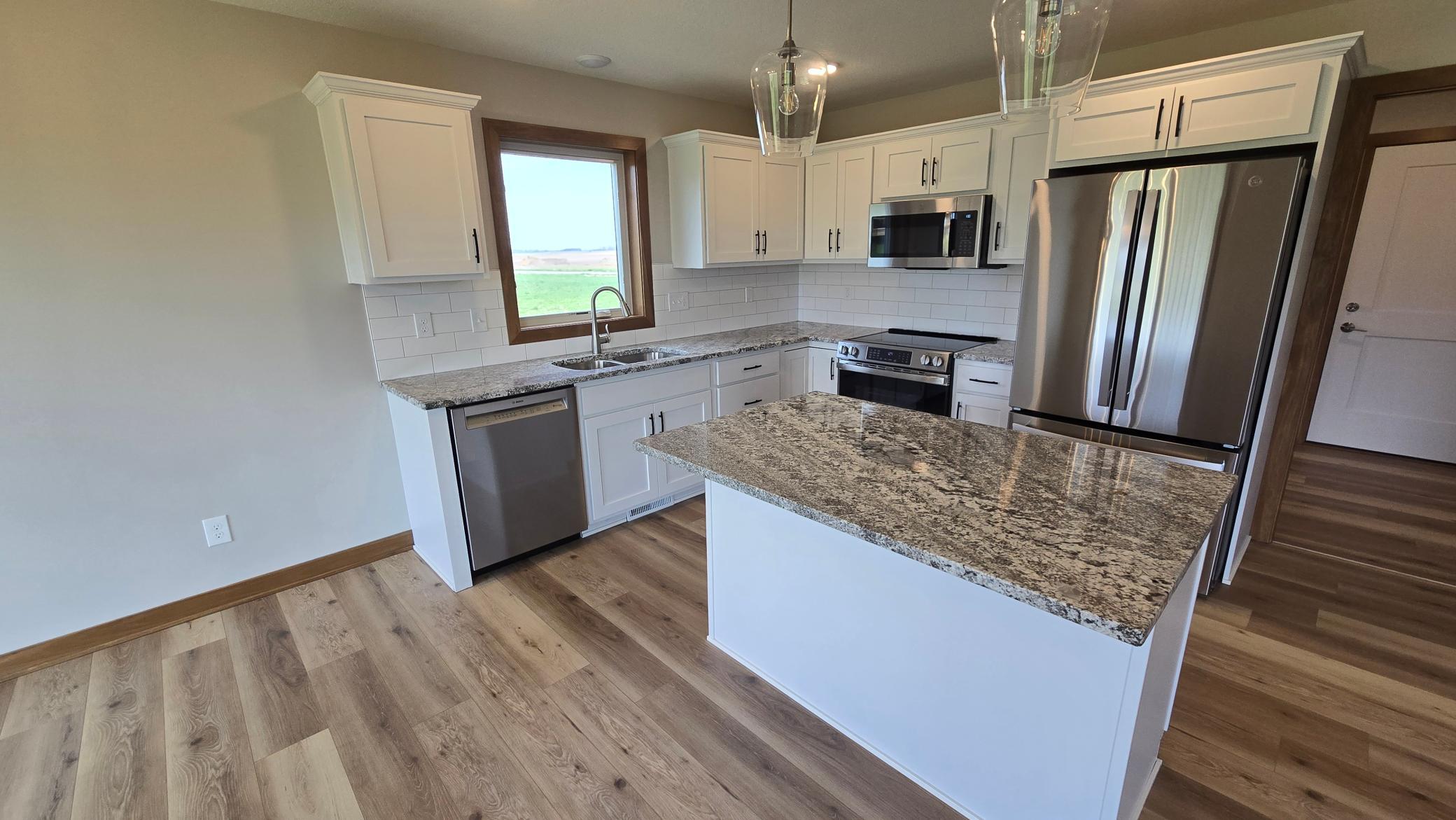 1309 18th Street Northeast Austin, MN 55912 - Photo 11 of 21