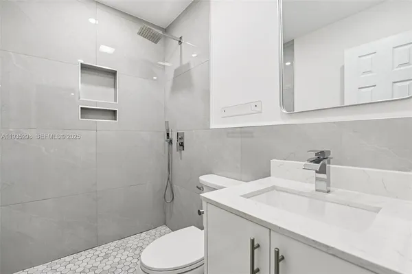 $3,200 | 12237 Southwest 193rd Street, Unit 1, Miami, FL 33177