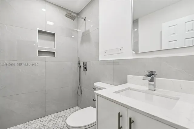 $3,400 | 12237 Southwest 193rd Street, Unit 1, Miami, FL 33177