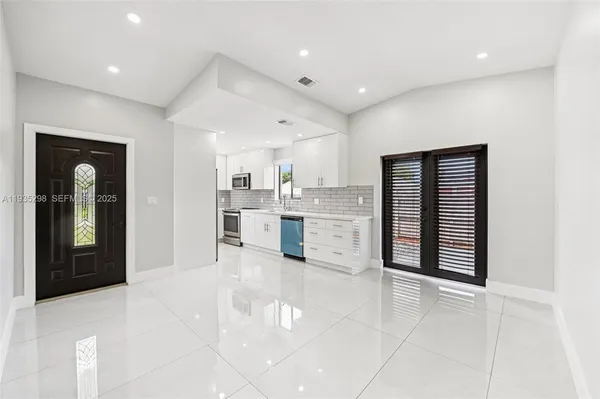 $3,200 | 12237 Southwest 193rd Street, Unit 1, Miami, FL 33177