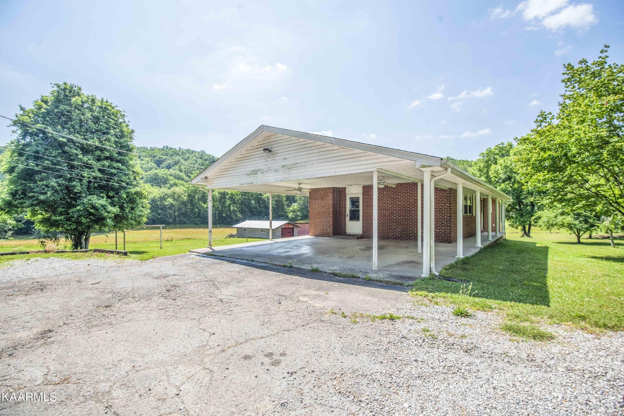 122 Gallaher Road Kingston, TN 37763 - Photo 4 of 59