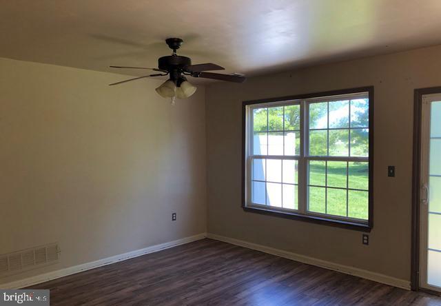 62 Augusta Drive Columbus, NJ 08022 - Photo 2 of 8