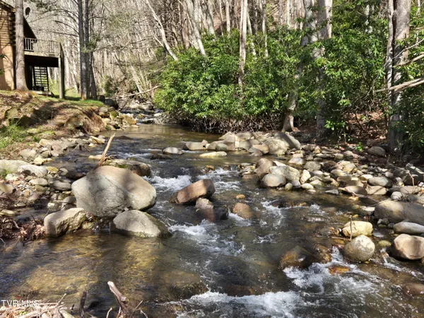 $150,000 | 326 Cove Creek Road, Roan Mountain, TN 37687