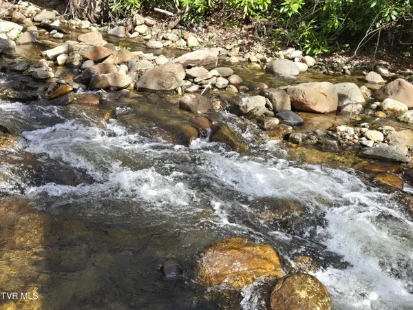 $150,000 | 326 Cove Creek Road, Roan Mountain, TN 37687