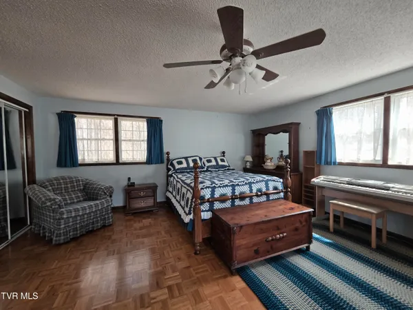 $150,000 | 326 Cove Creek Road, Roan Mountain, TN 37687