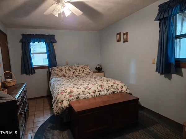 $150,000 | 326 Cove Creek Road, Roan Mountain, TN 37687