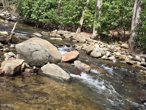 $150,000 | 326 Cove Creek Road, Roan Mountain, TN 37687