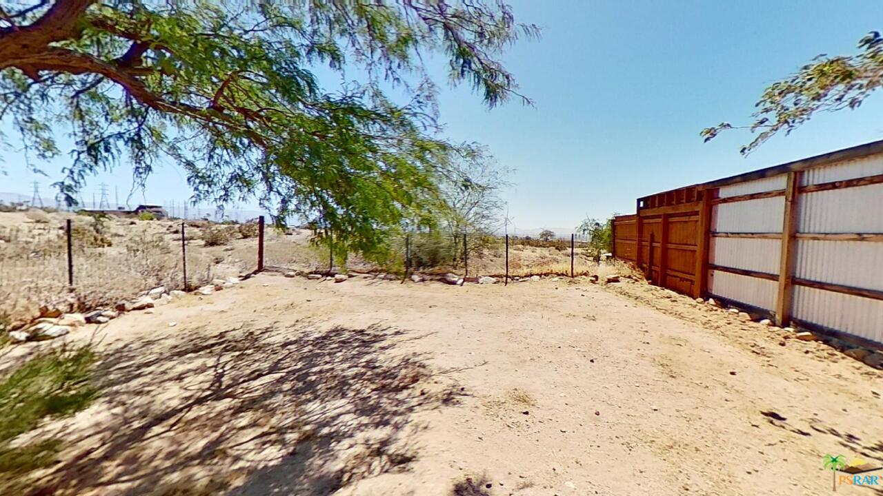 61612 Sagebrush Road North Palm Springs, CA 92258 - Photo 24 of 30 a view of snow on the side of a road