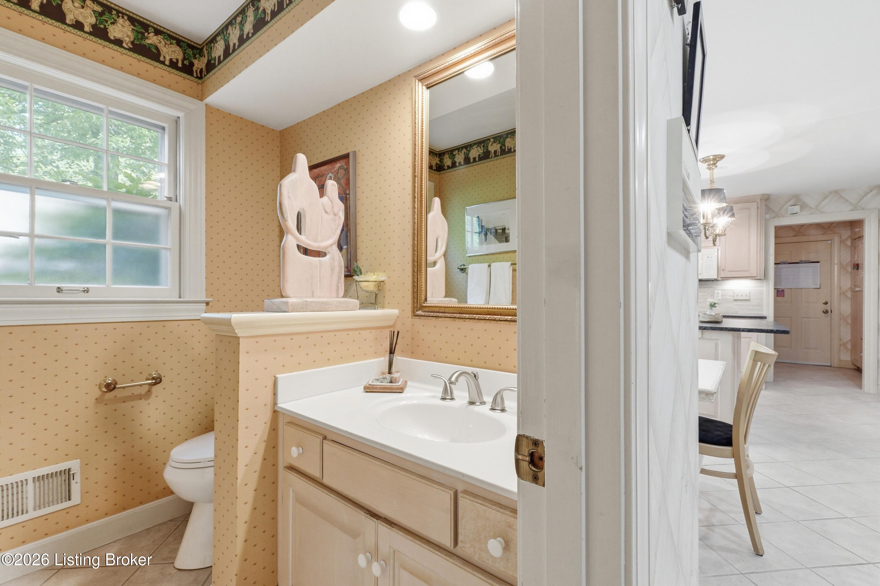 5511 Apache Road Louisville, KY 40207 - Photo 18 of 50 First Floor Half Bath