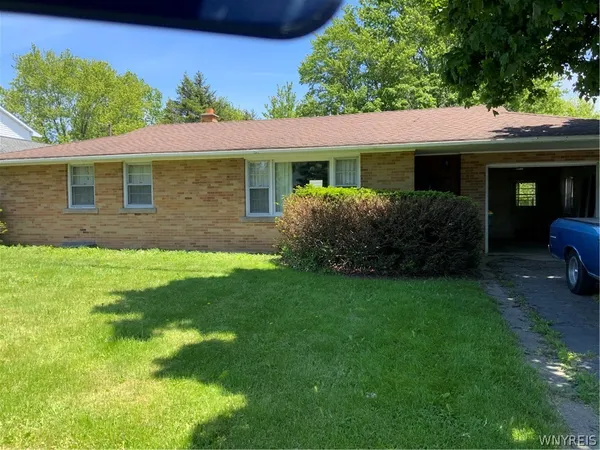 $259,000 | 4959 Sunset Drive, Lockport Town, NY 14094