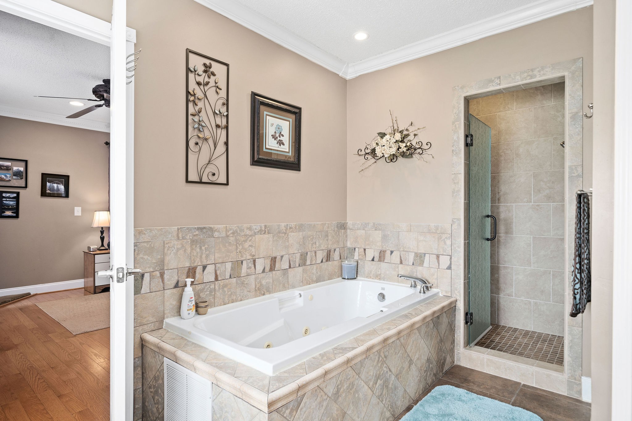 1591 Neblett Road Clarksville, TN 37040 - Photo 22 of 35 a bathroom with a bathtub and a shower