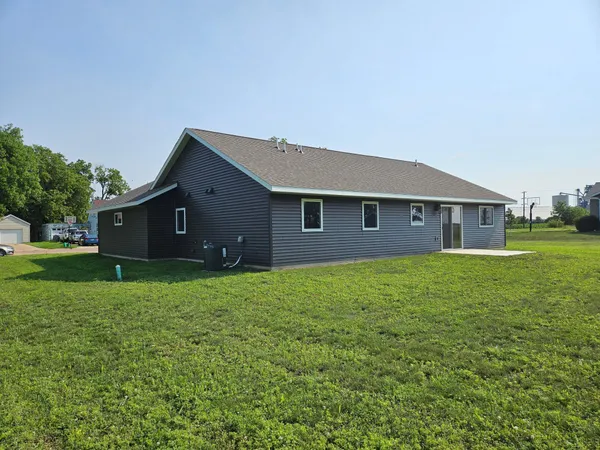 $265,000 | 141 Washington Street, Walnut Grove, MN 56180