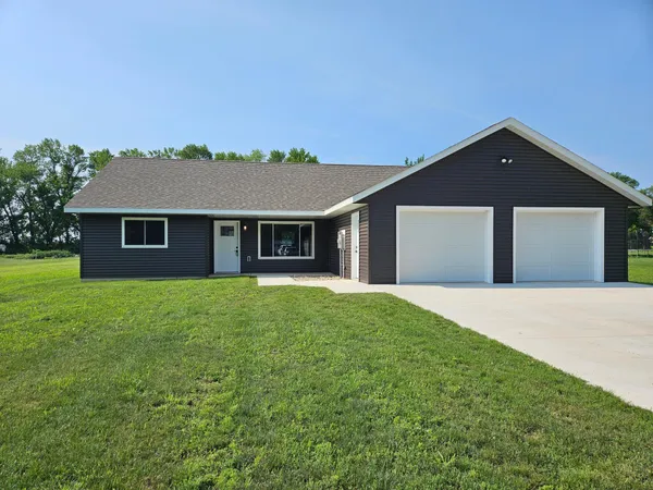 $265,000 | 141 Washington Street, Walnut Grove, MN 56180