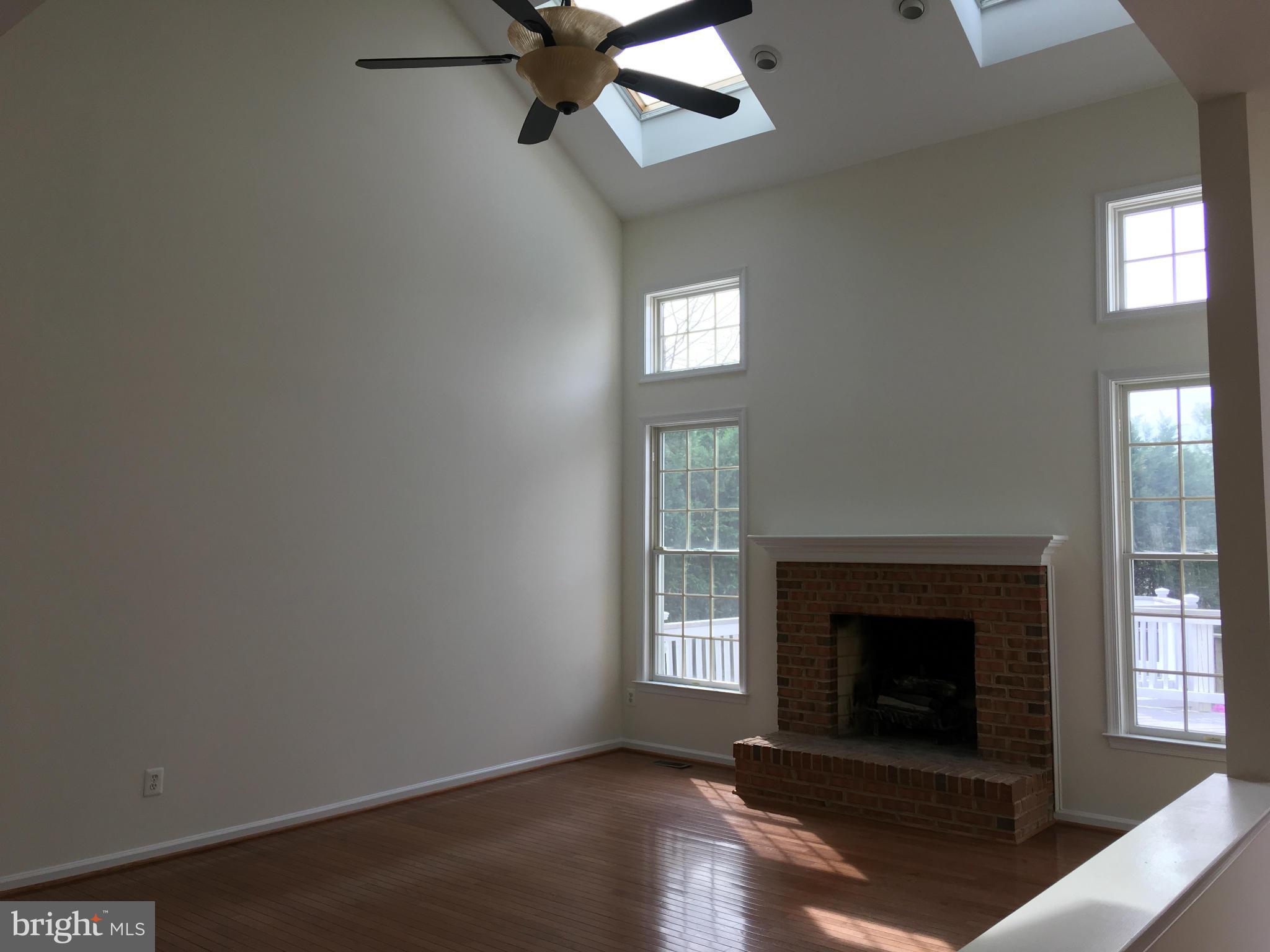 1301 Gatesmeadow Way Reston, VA 20194 - Photo 14 of 30 Family Room