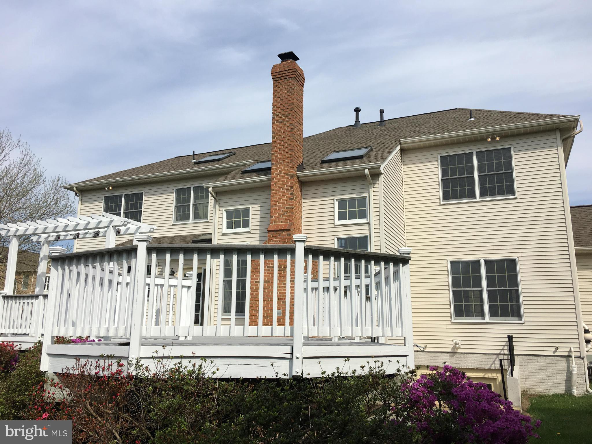 1301 Gatesmeadow Way Reston, VA 20194 - Photo 30 of 30 Exterior (Rear)