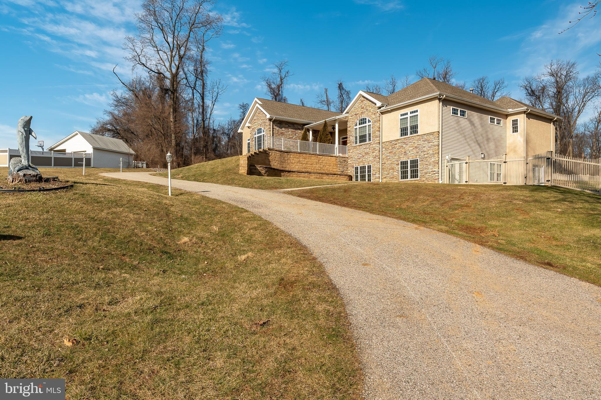 385 Windsor Road York, PA 17402 - Photo 2 of 93 Gallery Image 2