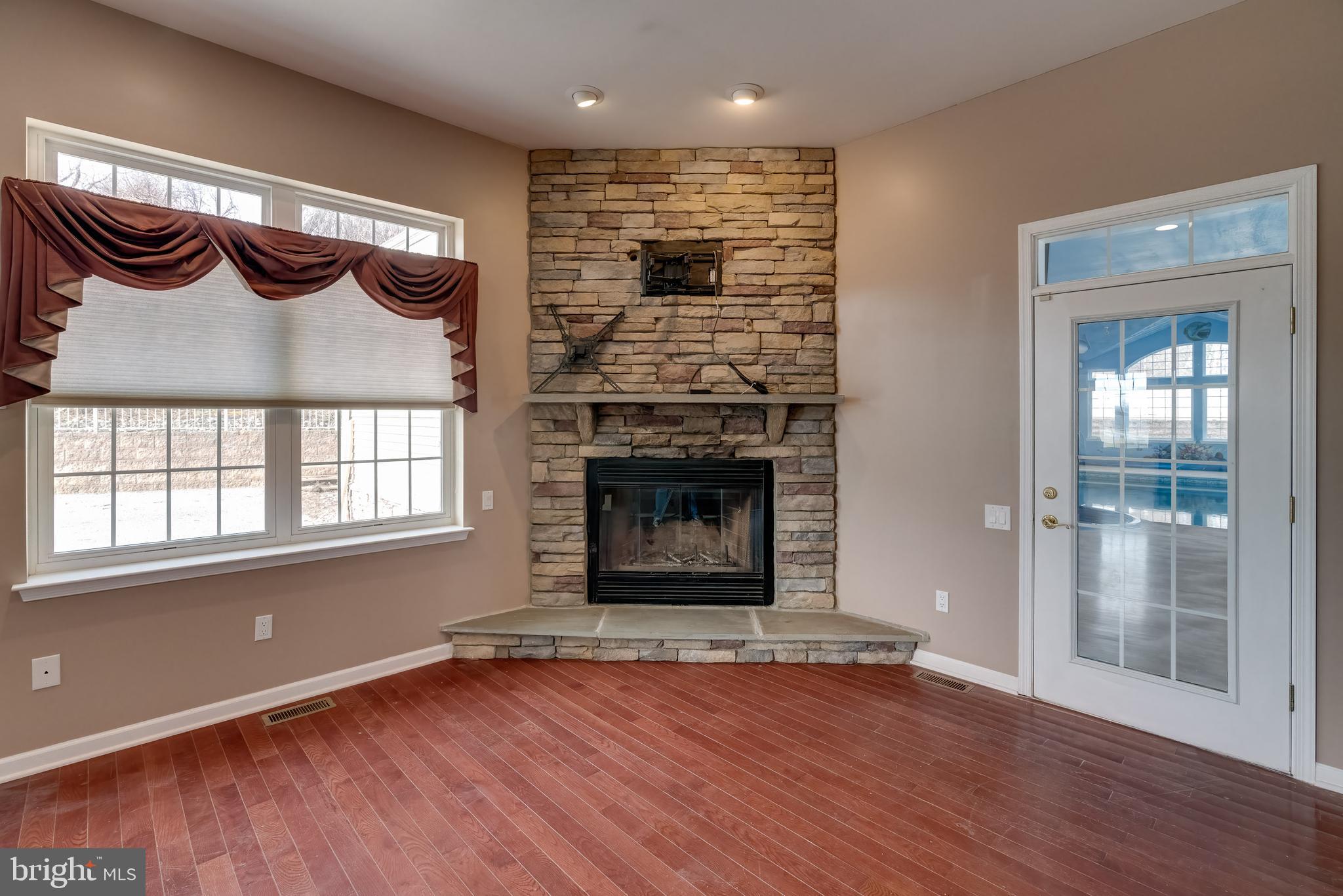 385 Windsor Road York, PA 17402 - Photo 44 of 93 Gallery Image 44