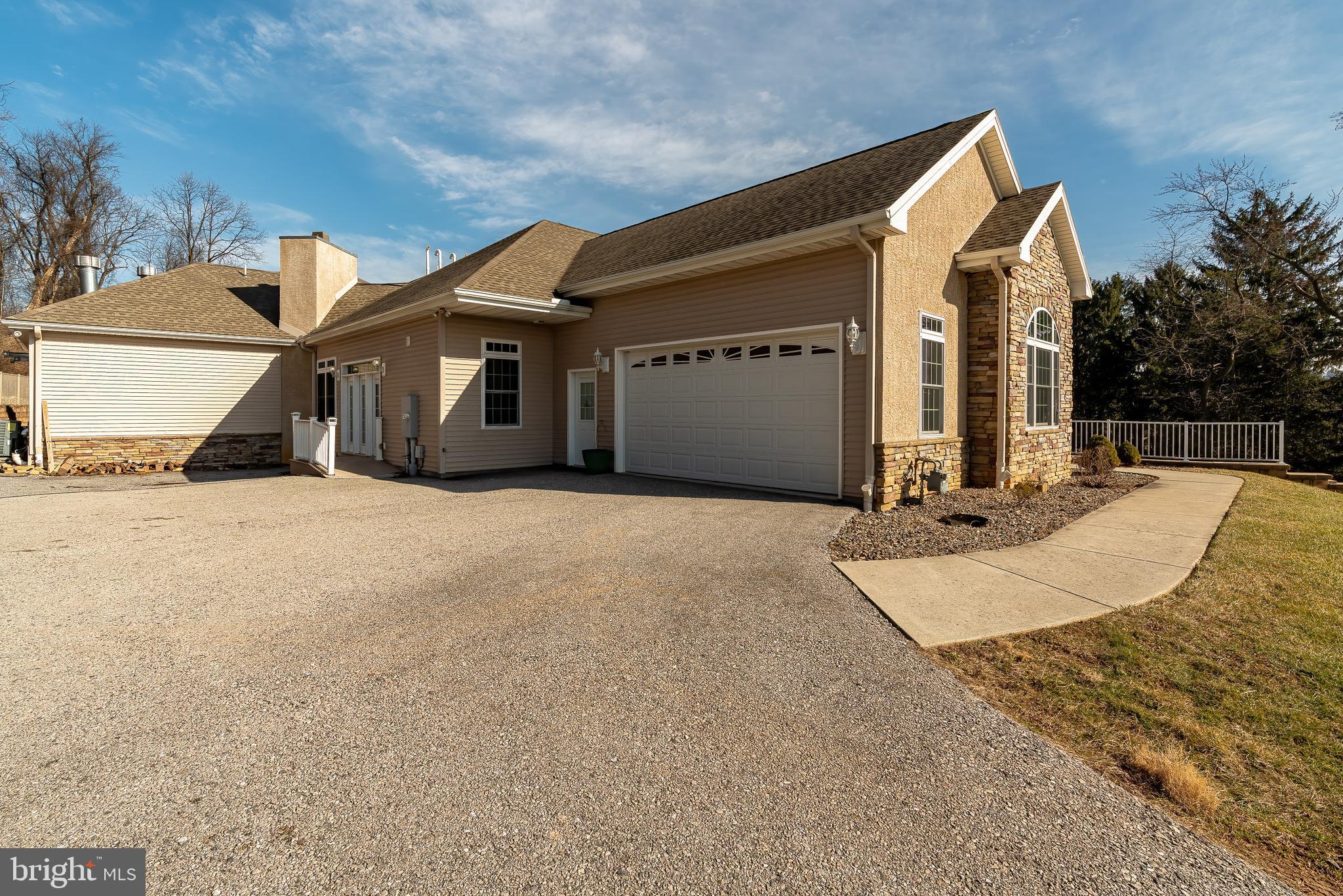 385 Windsor Road York, PA 17402 - Photo 9 of 93 Gallery Image 9