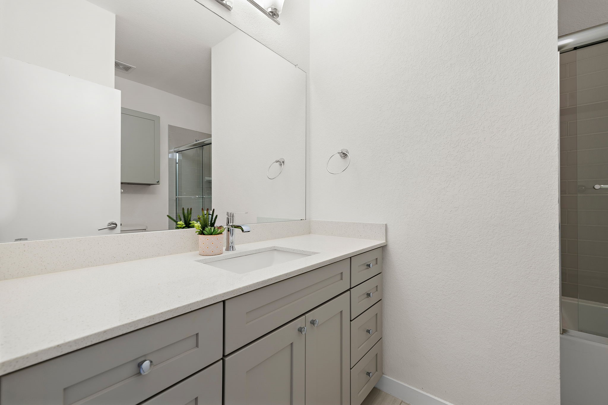 6404 Porter Street, Unit 1 Austin, TX 78741 - Photo 16 of 22 Guest bathroom upstairs