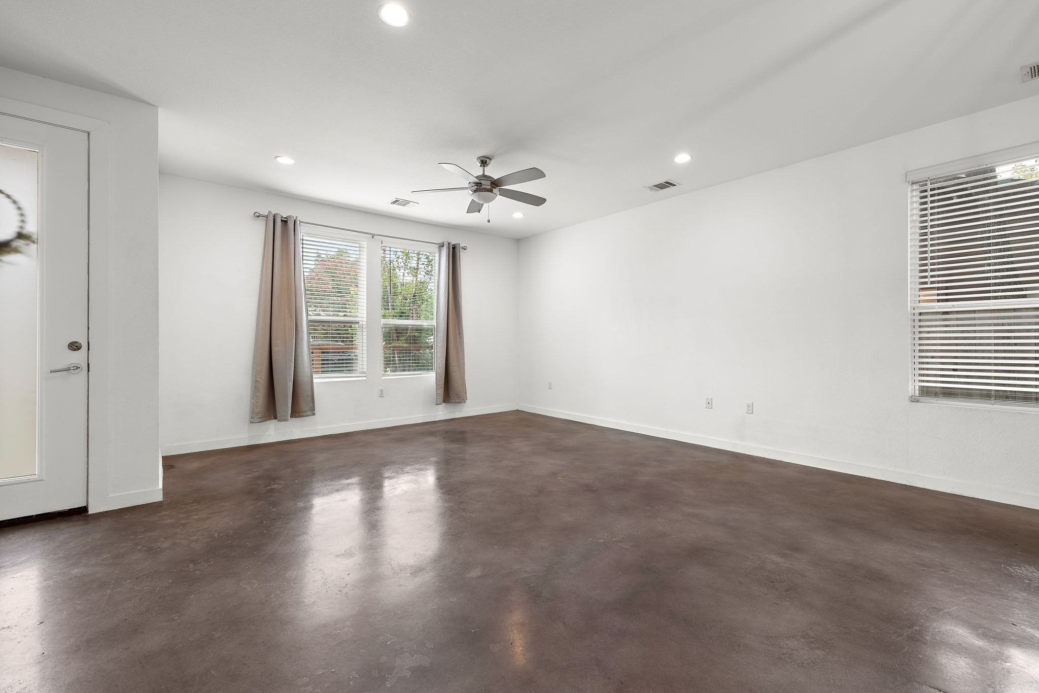 6404 Porter Street, Unit 1 Austin, TX 78741 - Photo 3 of 22 Zero carpet!