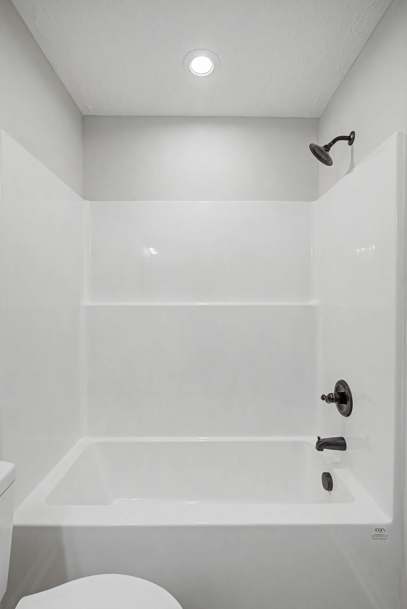 2333 Claude Fox Road Cornersville, TN 37047 - Photo 18 of 24 a bathroom with a bathtub