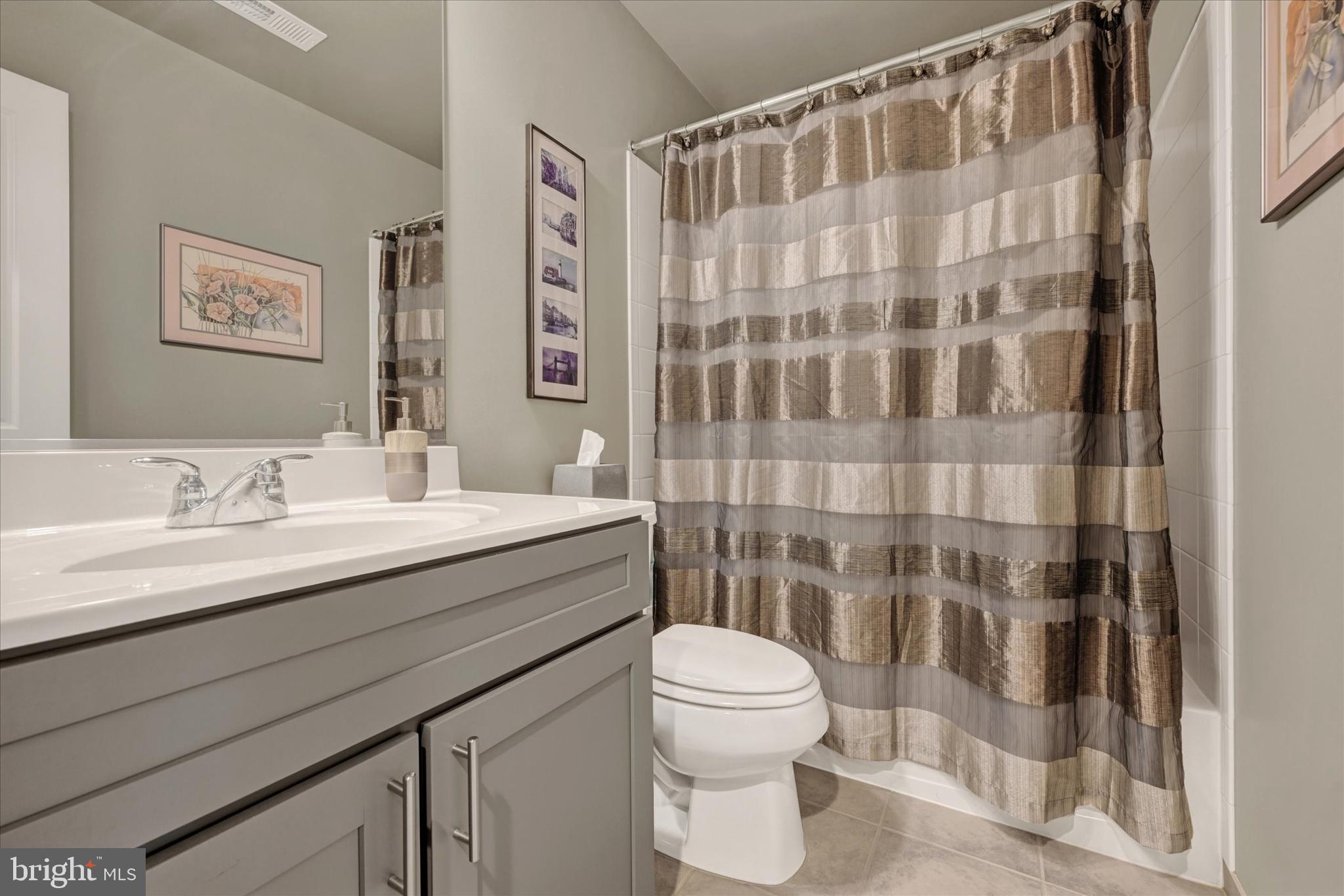 2596 Twin Birch Road Hanover, MD 21076 - Photo 18 of 34 Second Floor Hall Bath