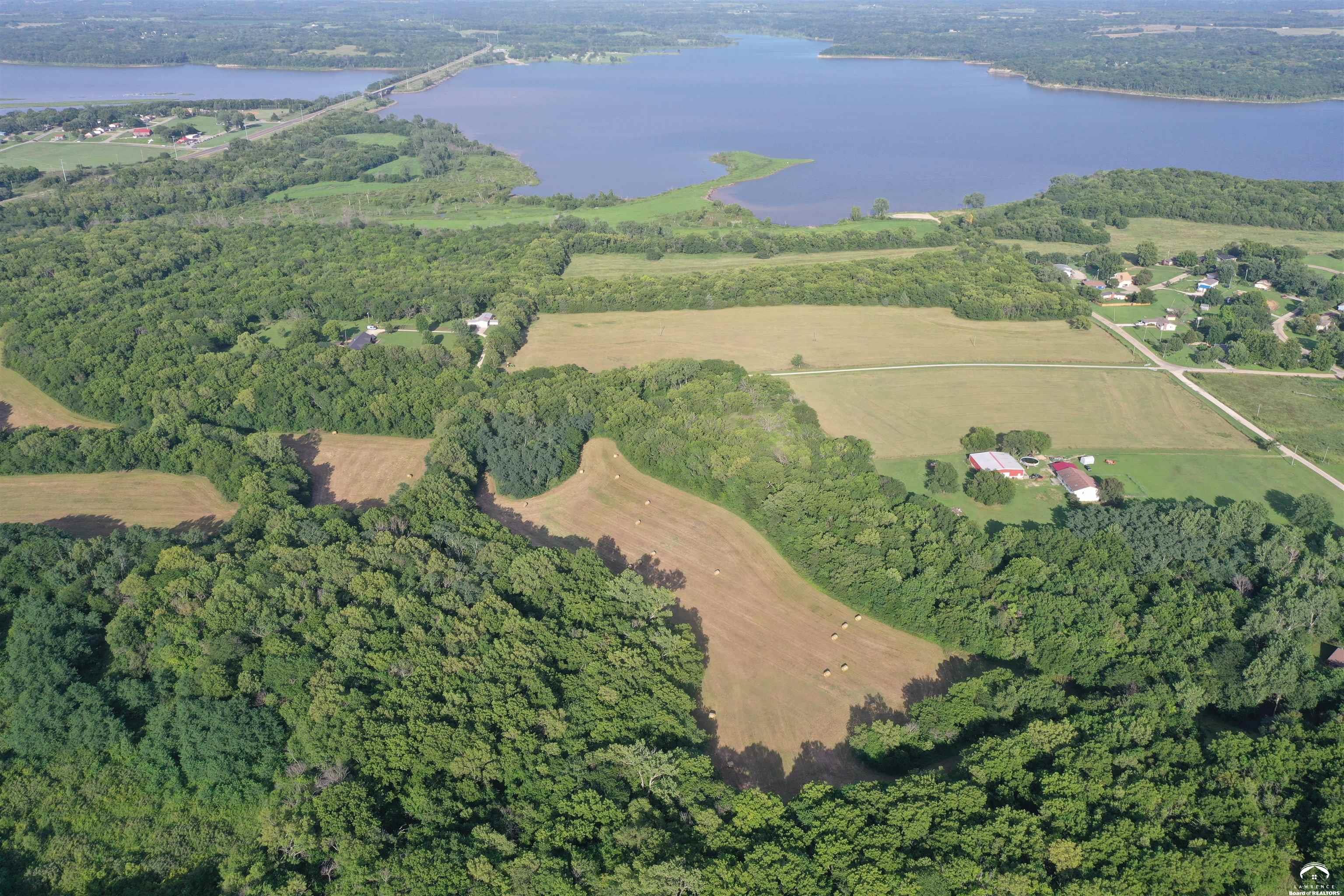 1 Comanche Road Meriden, KS 66512 - Photo 4 of 6