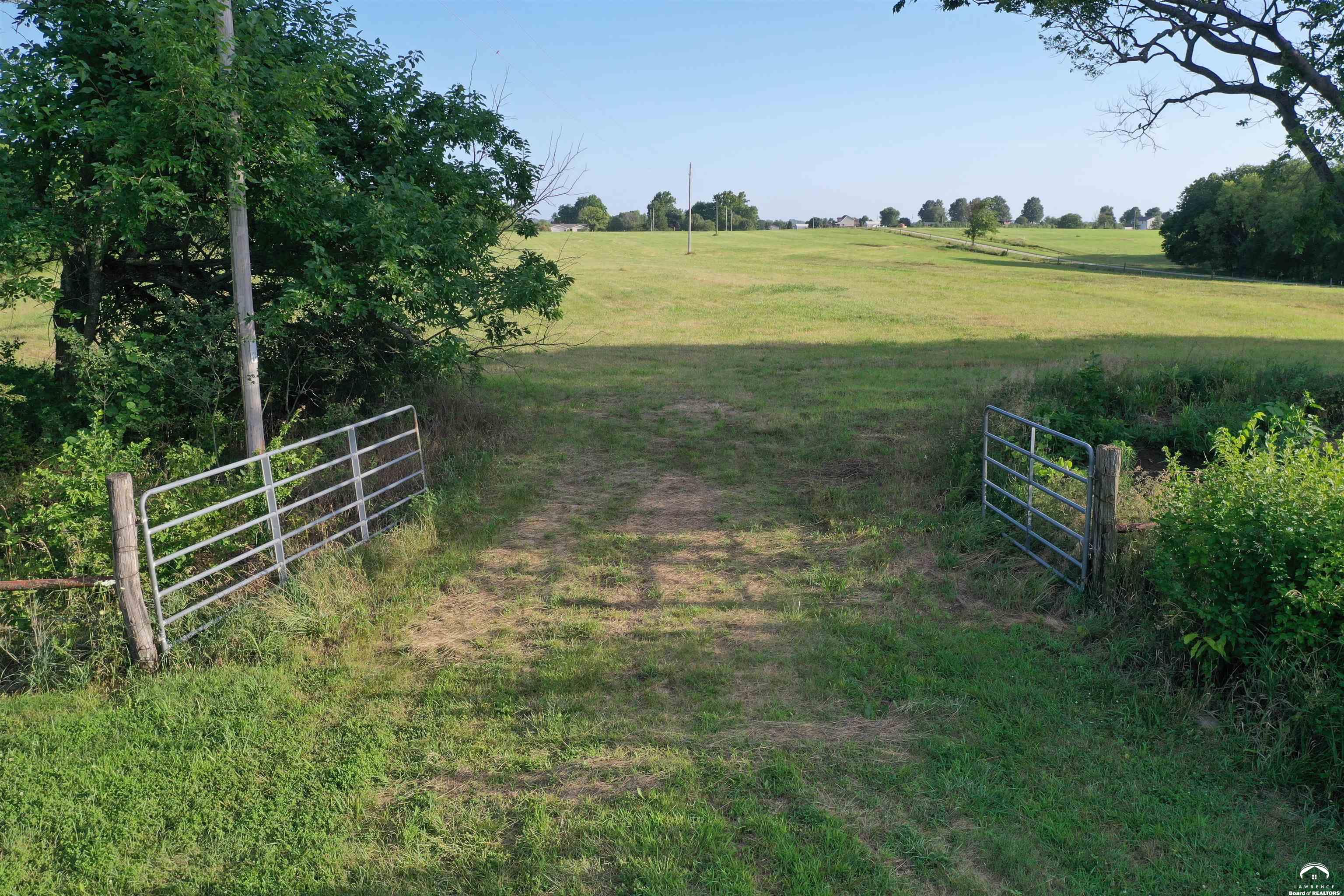 1 Comanche Road Meriden, KS 66512 - Photo 5 of 6