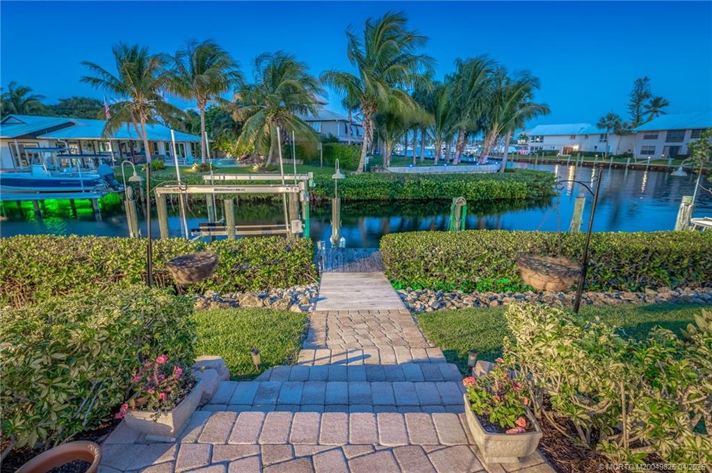 4020 Southeast Whiticar Way Stuart, FL 34997 - Photo 11 of 100