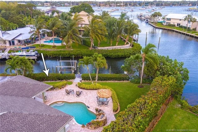 $2,360,000 | 4020 Southeast Whiticar Way, Stuart, FL 34997