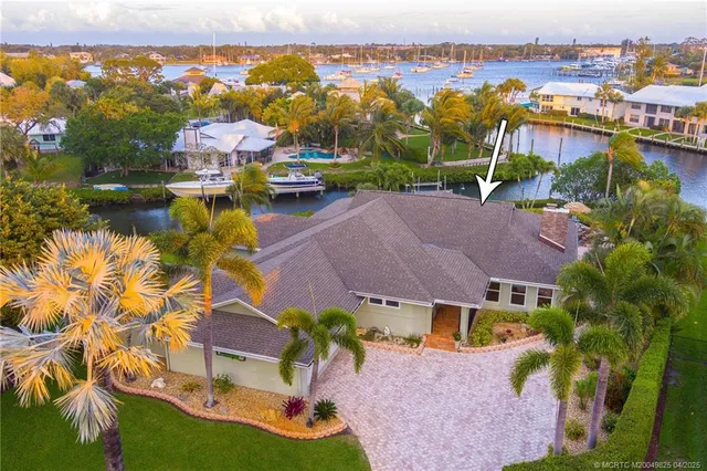 $2,360,000 | 4020 Southeast Whiticar Way, Stuart, FL 34997