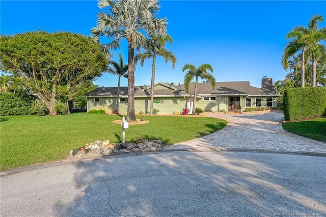 $2,360,000 | 4020 Southeast Whiticar Way, Stuart, FL 34997