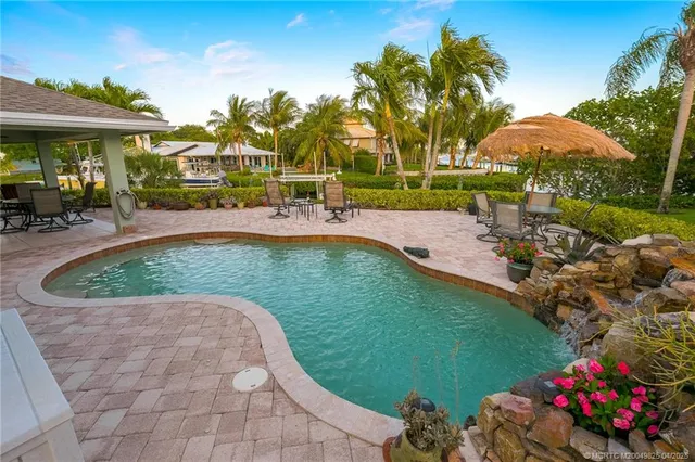 $2,360,000 | 4020 Southeast Whiticar Way, Stuart, FL 34997