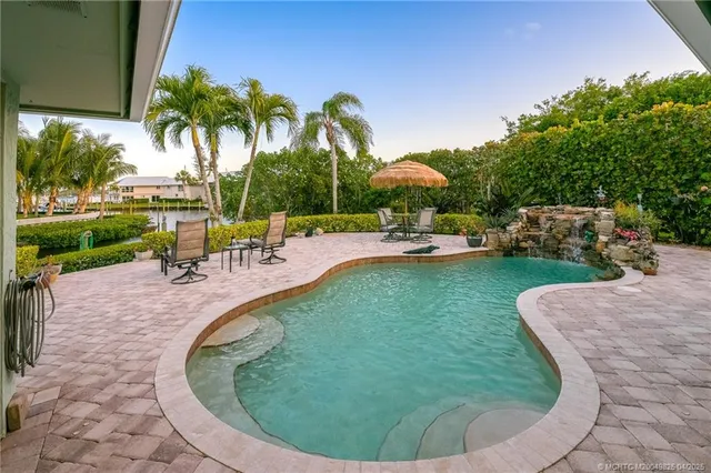 $2,360,000 | 4020 Southeast Whiticar Way, Stuart, FL 34997