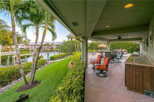 $2,360,000 | 4020 Southeast Whiticar Way, Stuart, FL 34997