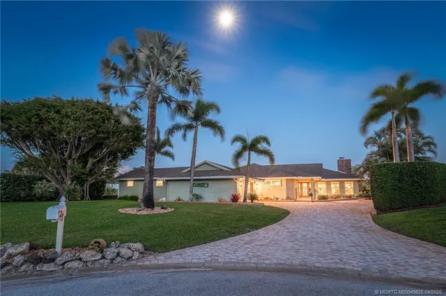 $2,360,000 | 4020 Southeast Whiticar Way, Stuart, FL 34997
