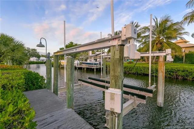 $2,360,000 | 4020 Southeast Whiticar Way, Stuart, FL 34997