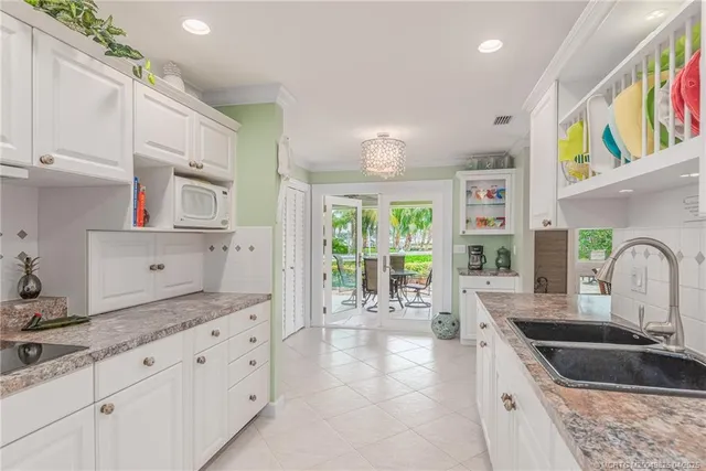 $2,360,000 | 4020 Southeast Whiticar Way, Stuart, FL 34997