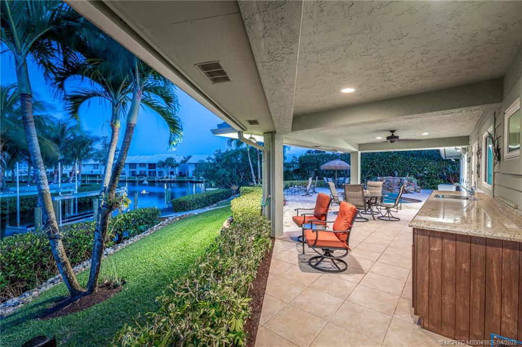4020 Southeast Whiticar Way Stuart, FL 34997 - Photo 8 of 100