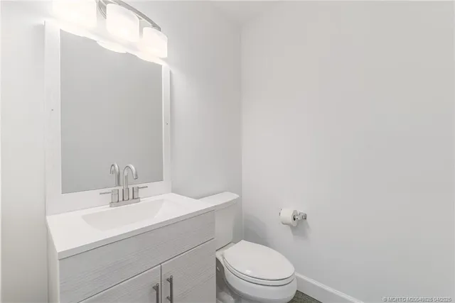 $2,360,000 | 4020 Southeast Whiticar Way, Stuart, FL 34997