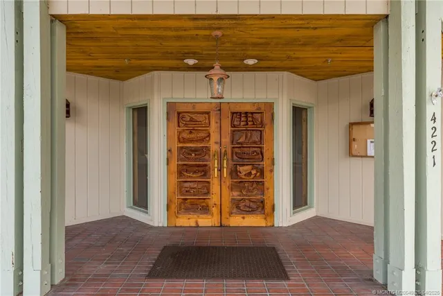 $2,360,000 | 4020 Southeast Whiticar Way, Stuart, FL 34997