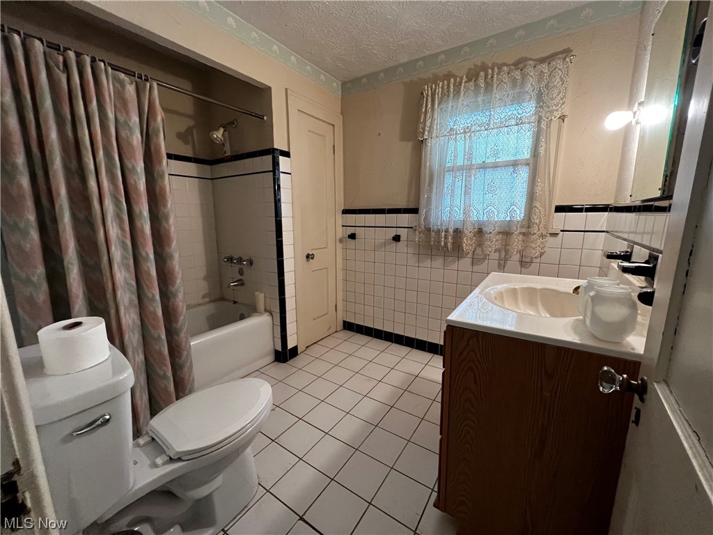 3136 Yorkshire Road Cleveland, OH 44118 - Photo 15 of 18 Gallery Image 15